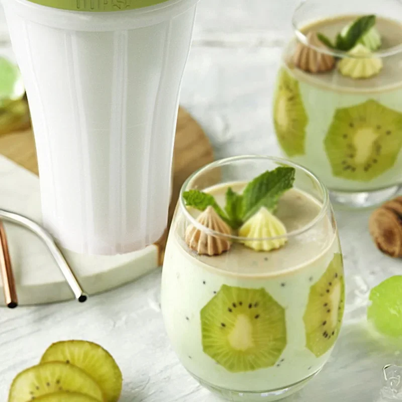 DIY Slushy Cup Ice Maker Cup Homemade Smoothie Milkshake Bottle Durable Slushy Ice Cream Maker Squeeze Slush Quick