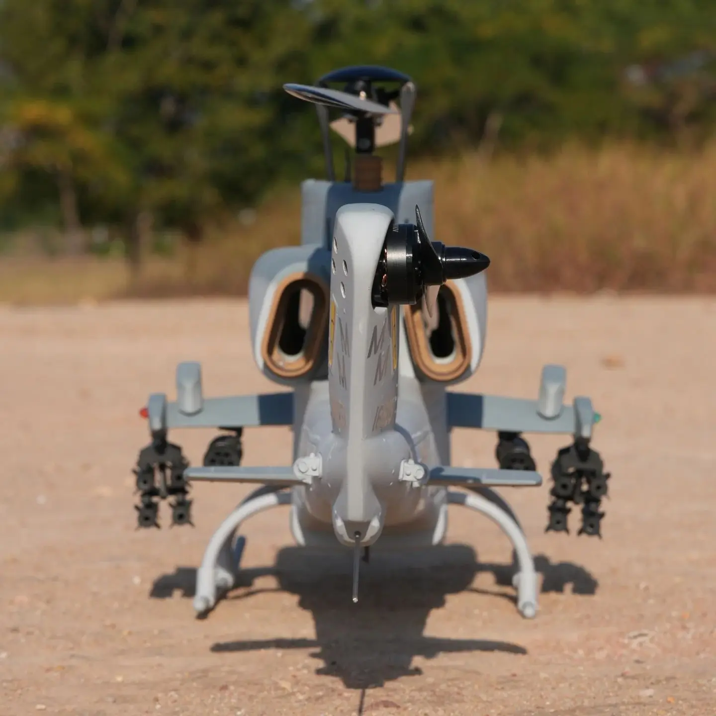 로반 AH-1W 470 사이즈 RC 취미용 스케일 헬리콥터 RTF 버전 (GPS 포함)