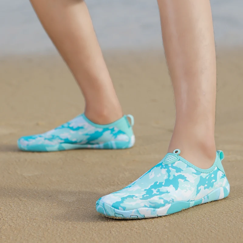 New Summer Beach Aqua Shoes Outdoor Creek Tracing Water Shoes Quick Dry Breathable Hiking Aqua Lighten Yoga Sneakers
