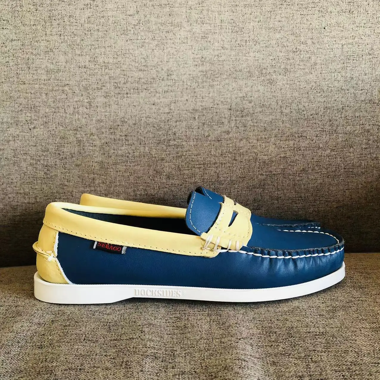 

Men Genuine Leather Driving Shoes,Slip On Docksides Classic Boat Shoe,Brand Design Flats Loafers For Men Women 23A105