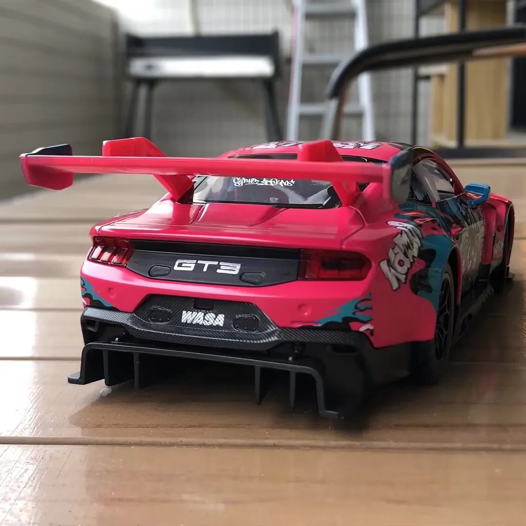 1:24 포드 머스탱 GT3 한정판 슈퍼카 합금 금속 다이캐스트 모델 자동차 홈 유행 및 데스크탑 디스플레이 장식 생일 장난감