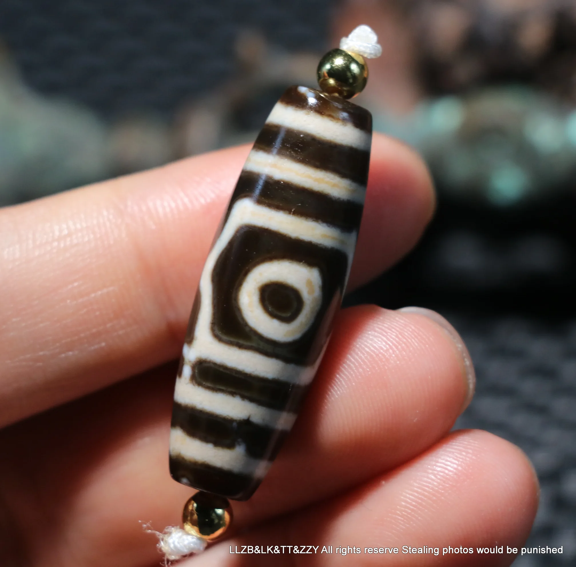 Magic Tibetan Old Agate Buddha Cap 3 Eyed Big Wisdom Symbol dZi Bead Amulet For Making Bracelet UPD211026A2 Timestown Sauces