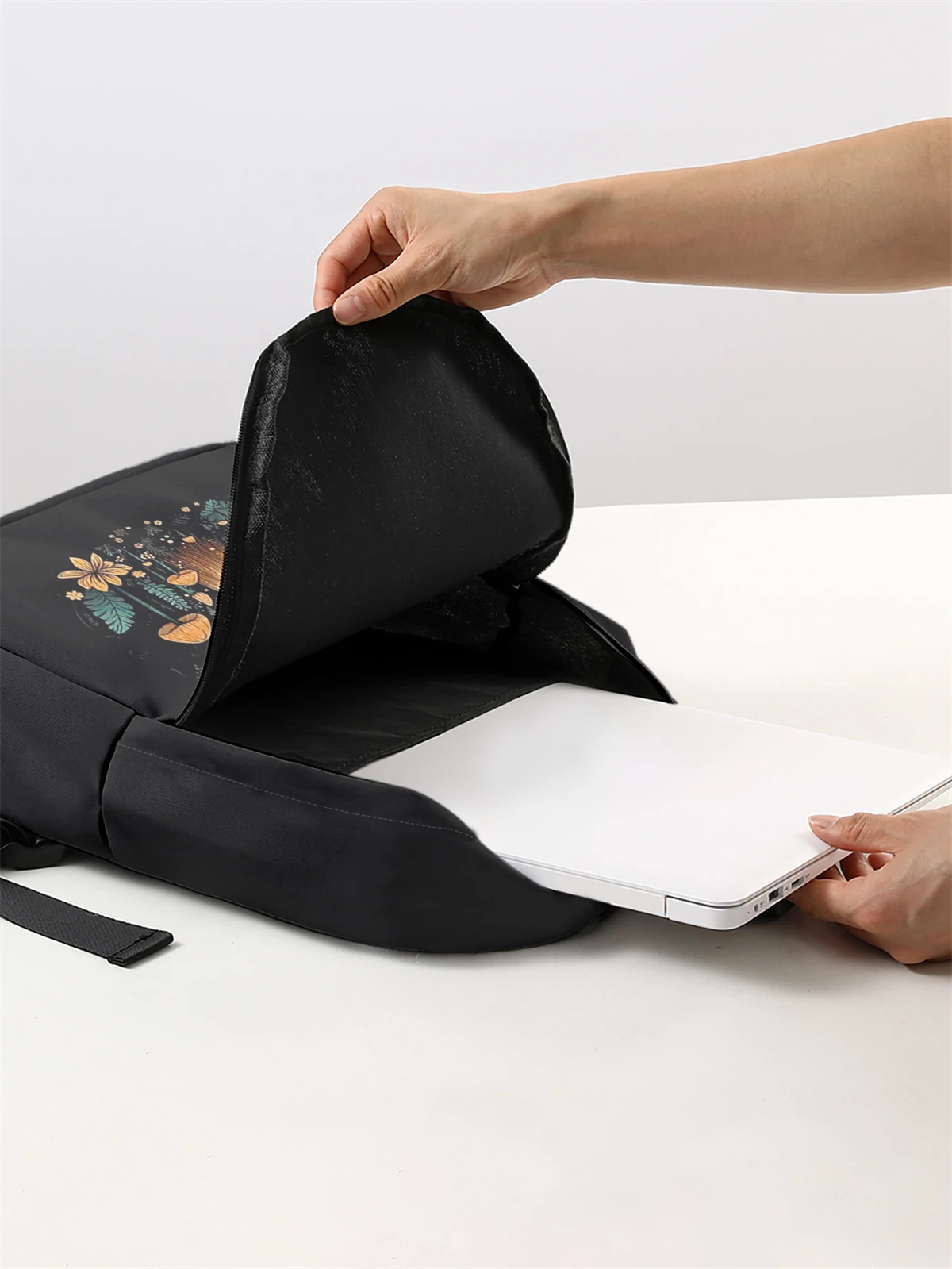 New men's and women's large capacity university backpacks, fashionable women's laptops, backpacks, cute girls' travel bags