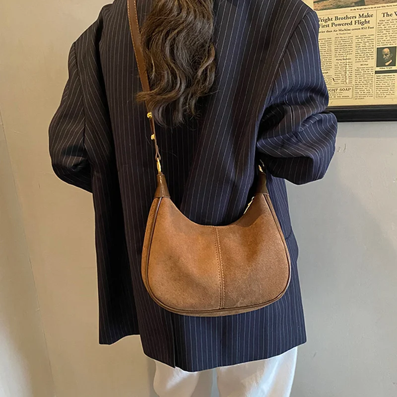 Faux Suede Solid Color Large Capacity Hobos Shoulder Bags for Women High Quality Versatile Undearm Ruched Handle Bags