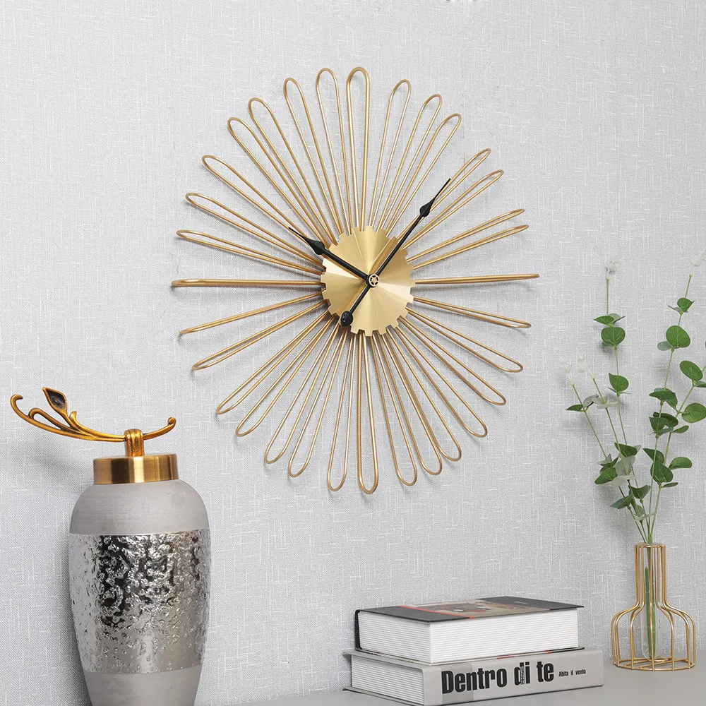 ZGXTM Nordic Golden Wrought Iron Wall Clock Creative Flower Decoration Clock Simple Mute Living Room Dinning Room Wall Clocks