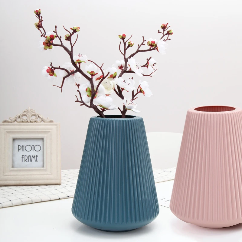 Nordic Creative Vase Home Decor Flower Arrangement Container for Homes Wet and Dry Planter Imitation Ceramic Plastic Crafts 5