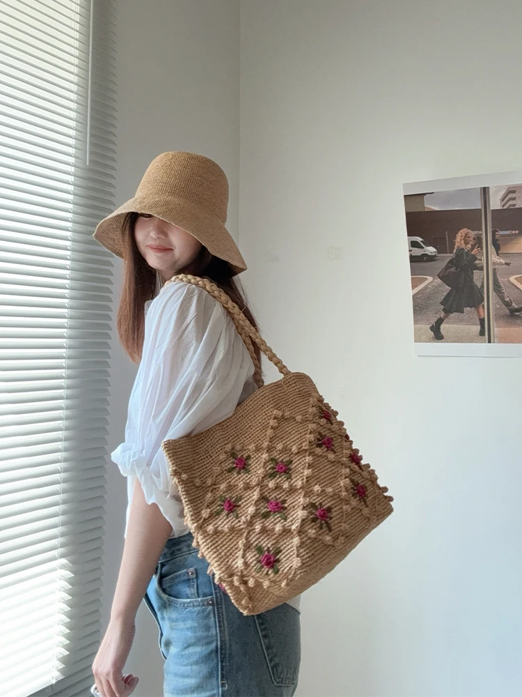 Bohemian Flower Straw Bag Handbag Summer Raffia Beach Bags for Women Shoulder Bag Handmade Bali Travel Woven Rattan Bags Tote