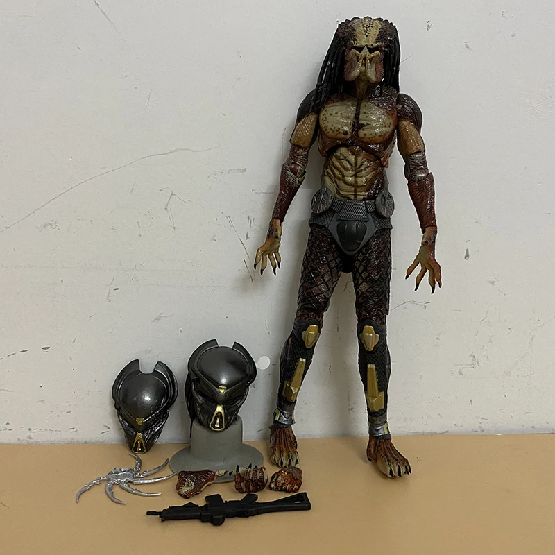NECA The Predator Lab Escape Fugitive Predator Action Figure With