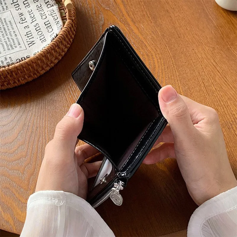 Wine Red Glossy Short Wallet for Women - Elegant Zipper Card Holder & Versatile Multi-slot Coin Purse