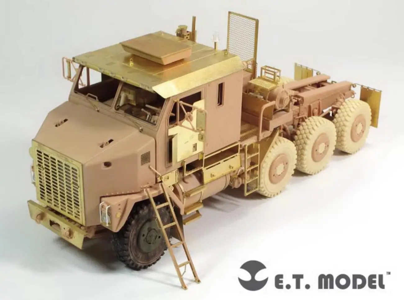 

ET Model 1/35 E35-131 Modern U.S. M1070 Truck Tractor For HOBBYBOSS 85502