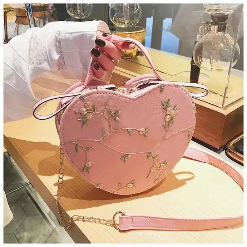 Fashionable Lace Peach Heart Small Bag Women New Trend Ladies Cross Stitch Shoulder Bag Personalized Hand-held Shoulder Bags