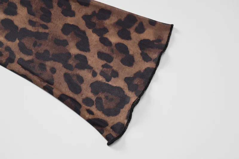 Camiseta sexy de malla transparente para mujer, de verano, con estampado de leopardo, escote en V profundo, ajustada, de manga larga acampanada, para fiesta y club nocturno.