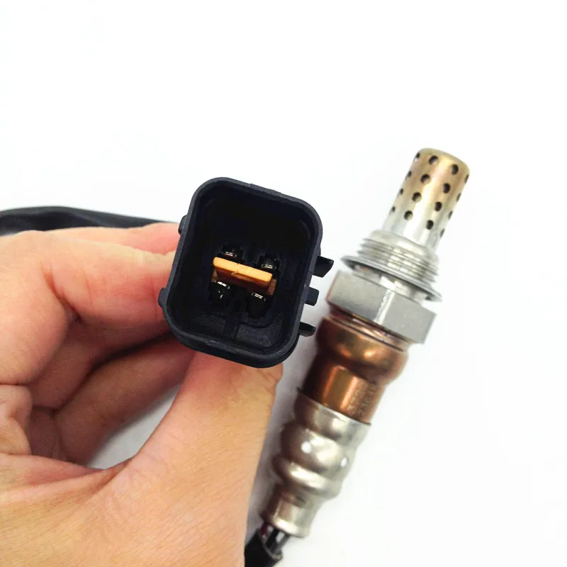 OE392102B010 Oxygen Sensor for HYUNDAI i10 i30 Elantra Saloon/KAI