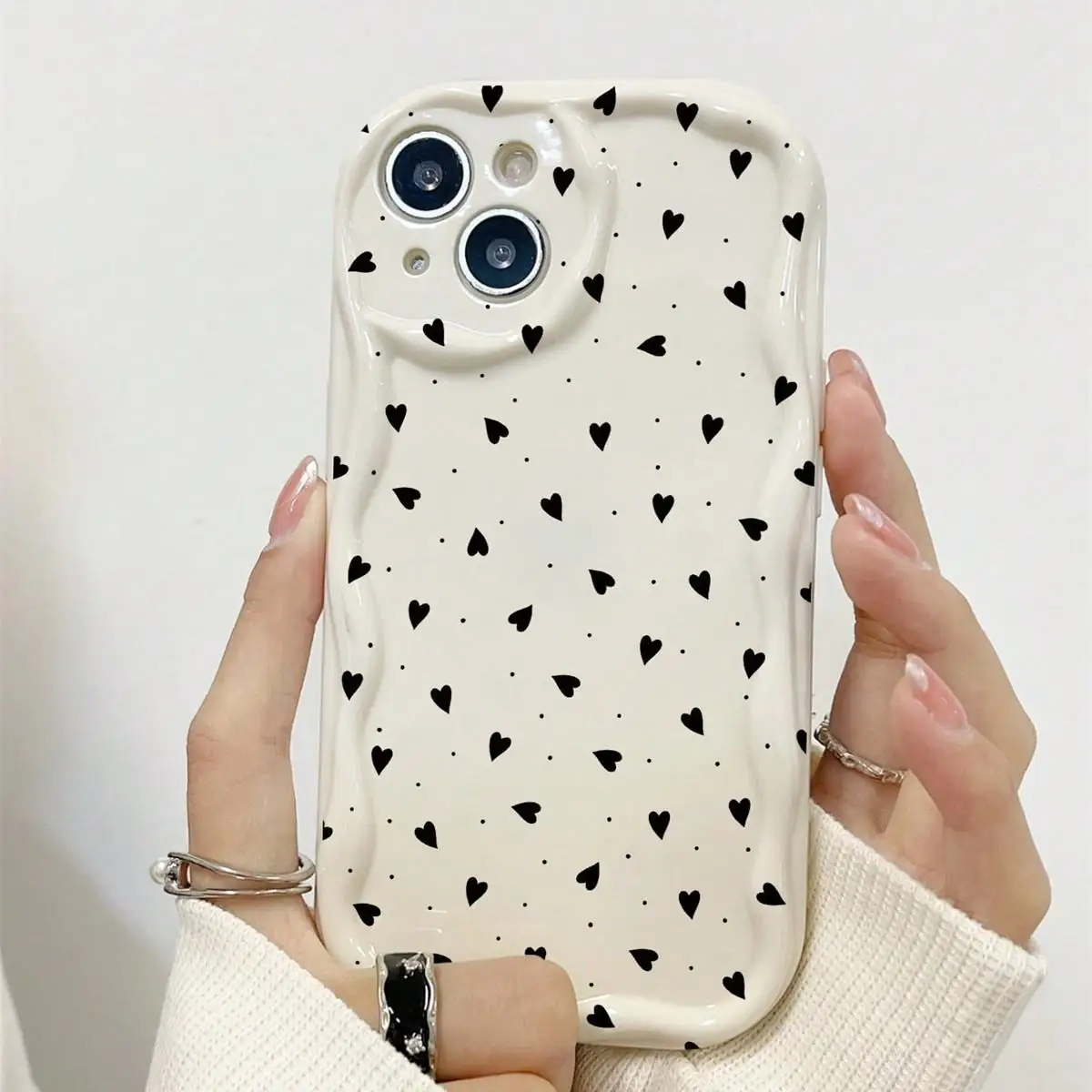 Soft Silicone Wavy Edge Love Heart Phone Cover