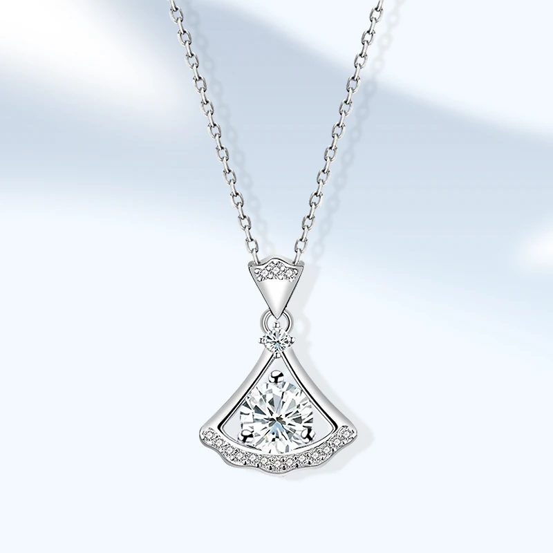 

Trendy Moissanite Diamond Necklace Electroplate Platinum Party Wedding Necklaces For Women Bridal Sector Necklaces Jewelry Gift