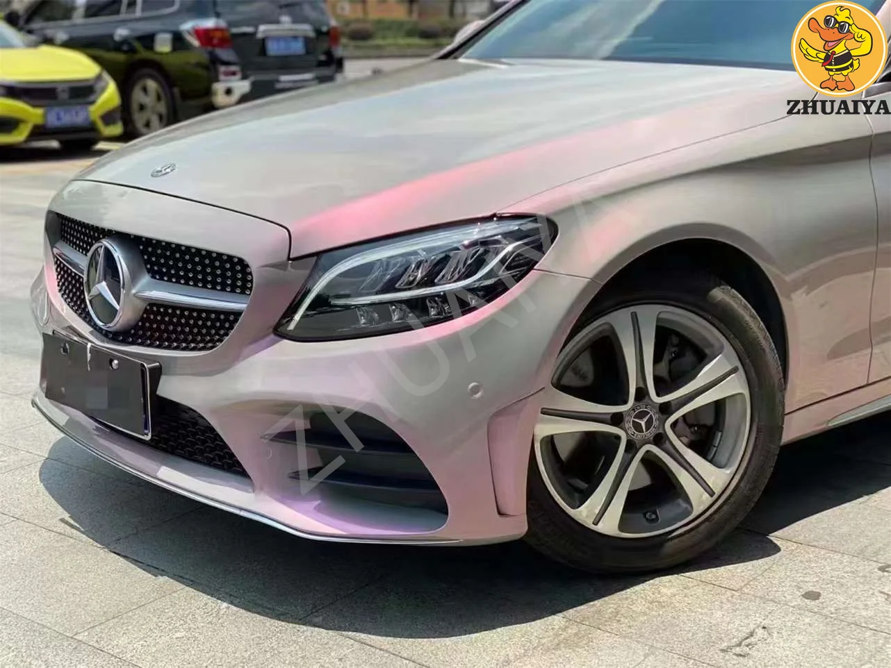 Рисунок 4 - Высококачественные автомобильные наклейки из ТПУ