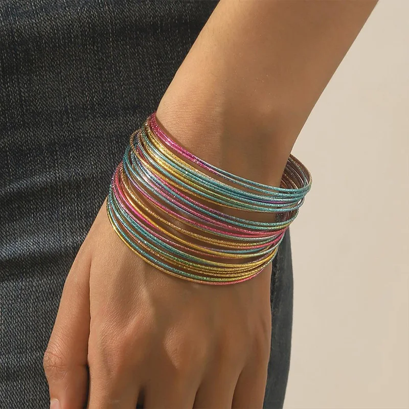 Set di braccialetti e anelli aperti in metallo di moda per le