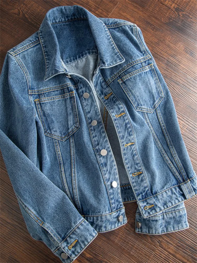 2023 Spring and Autumn New Loose thin Three-Dimensional Cut Version of the Classic Shoulder Slim Short Cotton Denim Coat Woman