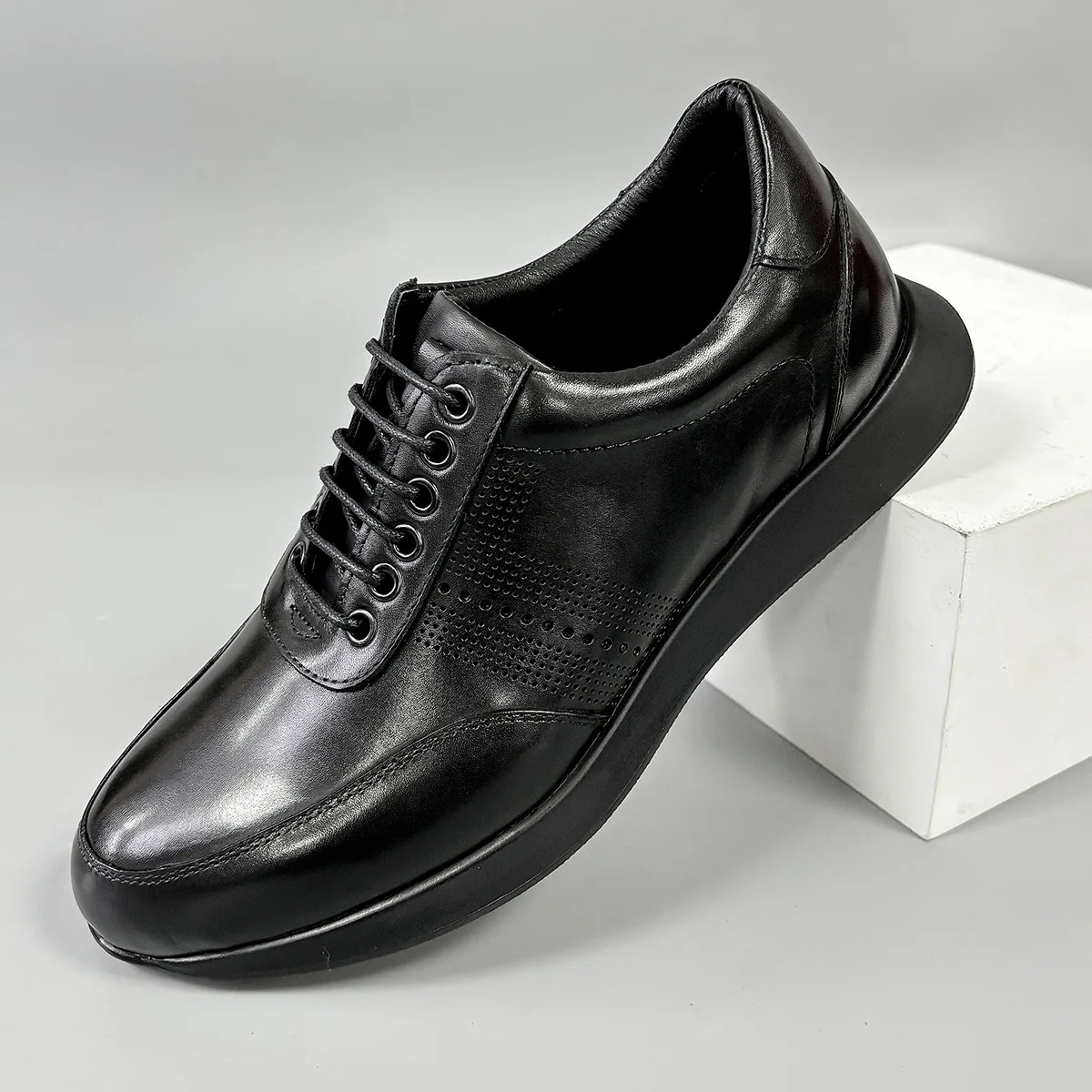 Mens Casual Shoes Genuine Leather Business Work Office Shoe for Men Cow Leather Original Fashion Breathable Sneakers Men 2
