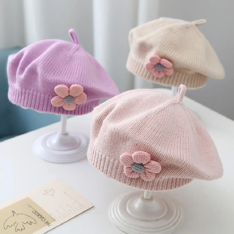 Baby Autumn and Winter Cute Flower Berets Windproof Warm Knit Knit Knit Hats Children's Art Painter Hat Fashion Clothing Match