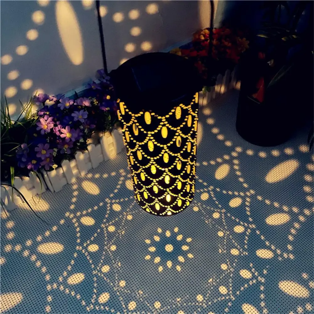 

Энергосберегающая светодиодная лампа для наружного освещения, бытовая техника, Светодиодные проекционные лампы, 600 мАч, подвесная железная лампа на солнечной батарее, долгий срок службы