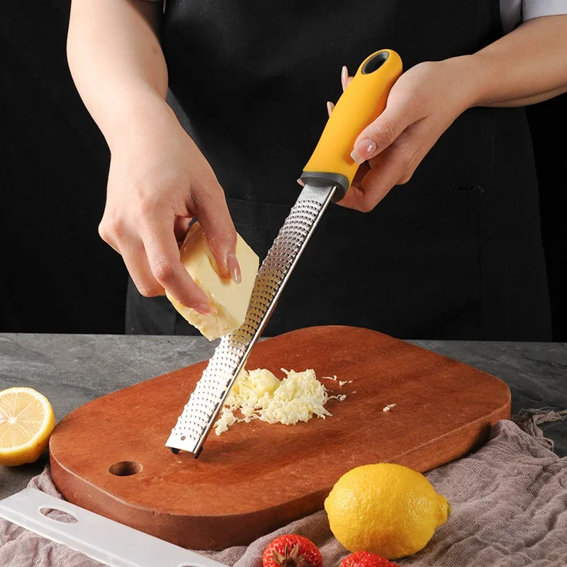 Description Picture 4 of itemStainless Steel Cheese Grater & Lemon Zester with Protect Cover Chocolate Fruit Grater Slicer Four Colors Optional Kitchen Tool
