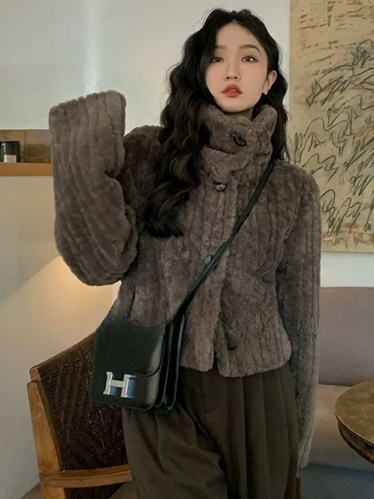 Vintage Faux Fur Cropped Jackets Women Korean Style Fleece Fluffy Short Coats Elegant Thick Warm Outwear Autumn Winter Clothing