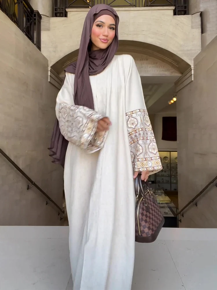 Middle Eastern Muslim Spring New Printed Robe For Women Bohemian Style Loose Fitting Retro Long Dress Long Seeves Pullover Abaya