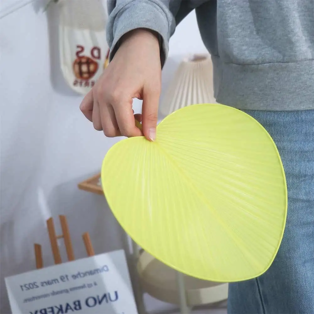 Summer Cooling Accessories Plastic Artificial Palm-Leaf Fan Large Size Thickened Cattail Leaf Fan Vintage Hand Fans Photo Props