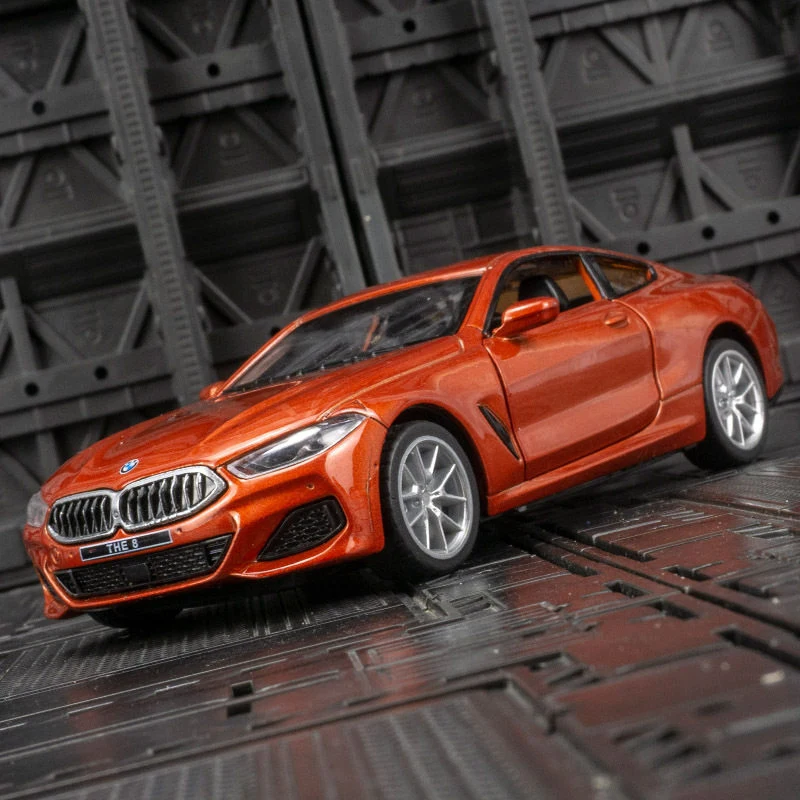 

Модель автомобиля 1:32 BMW M8 M850i Coupe из сплава, литая металлическая игрушка, модель спортивного автомобиля, имитация звука и искусственной коллекции, детские подарки