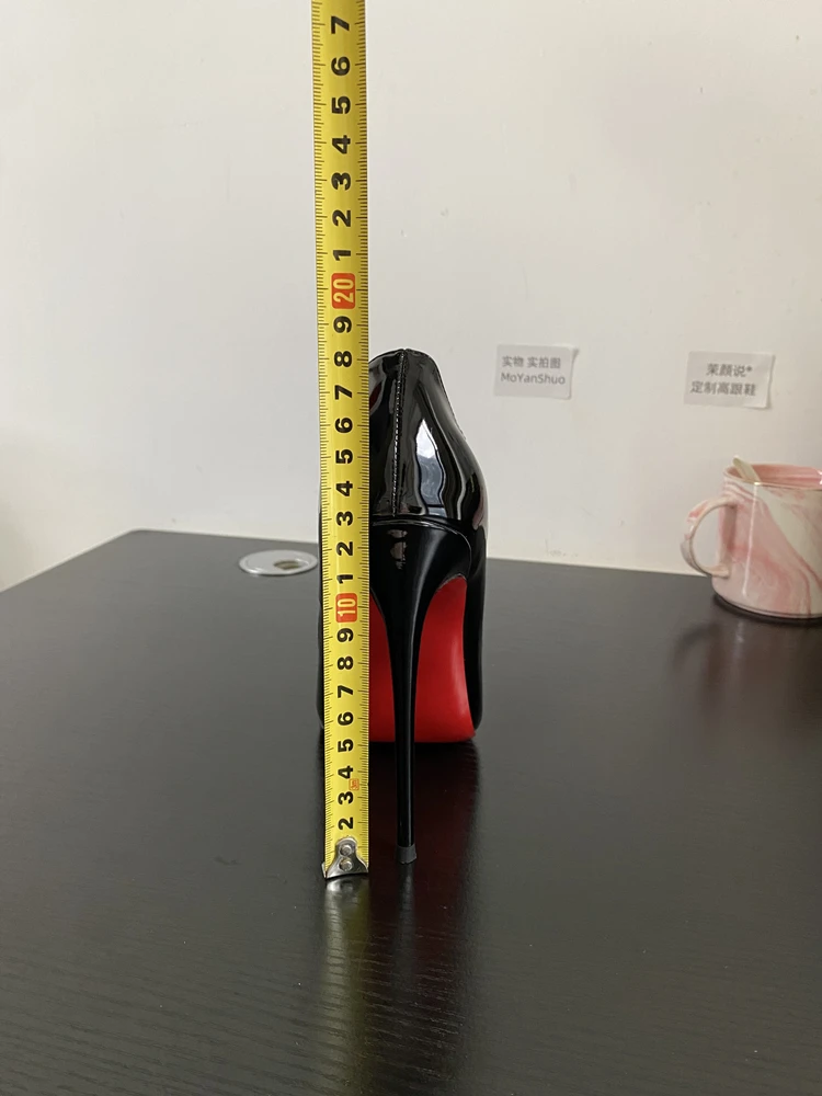 New Fish Mouth pumps color detail