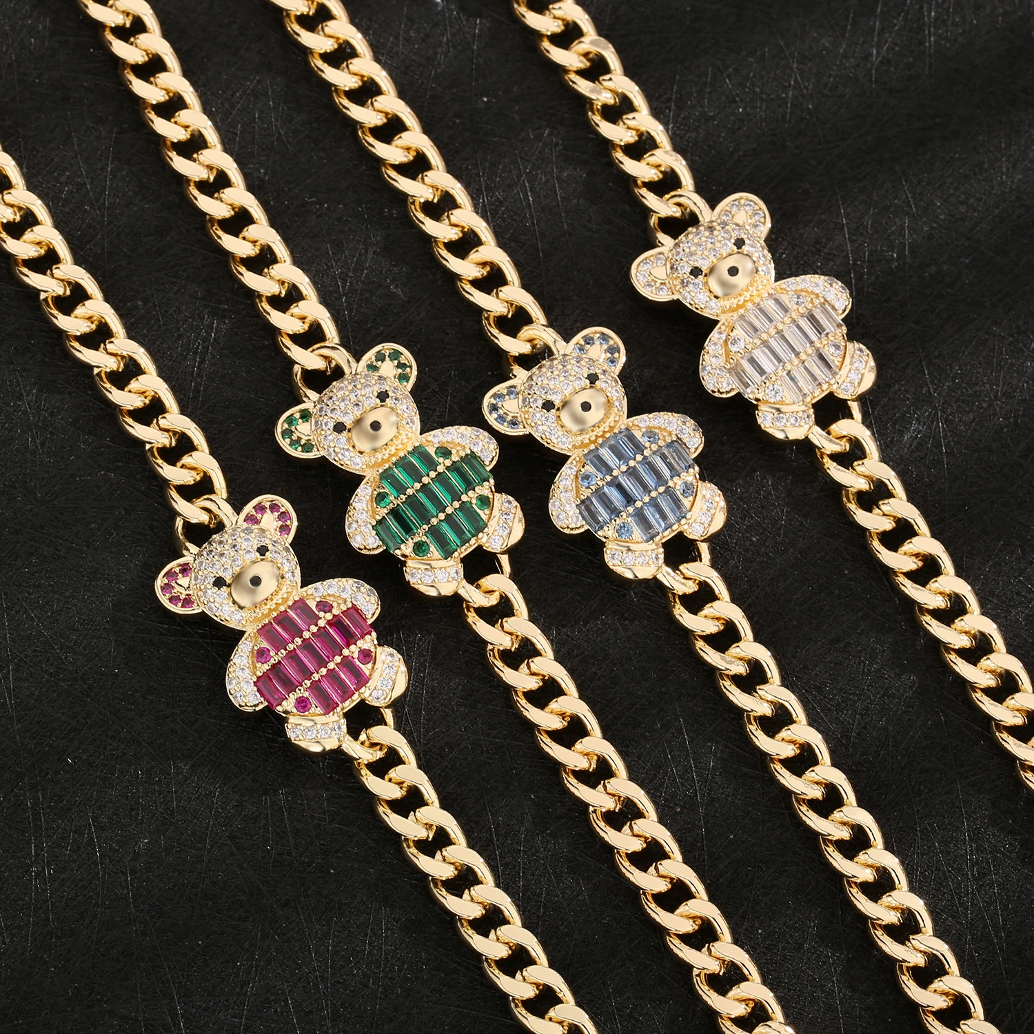 Original and Cute Teddy Bear Women's Bracelet CZ Crystal Animal Bracelet Engagement Party Gift Daily Necessities
