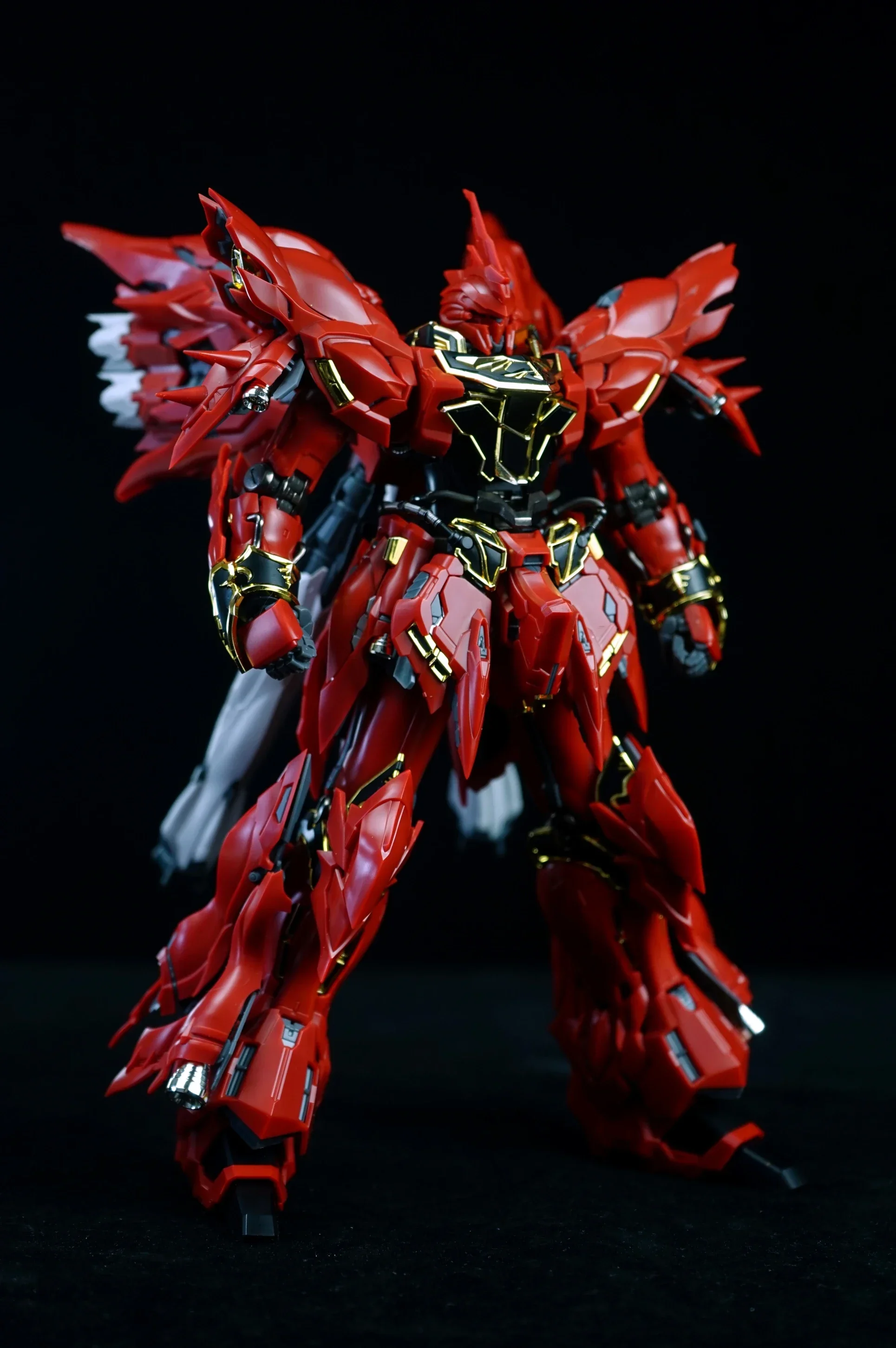 鉄のおもちゃ金属フレーム部品シナンジュ 1/100 MG MSN-06S 合金