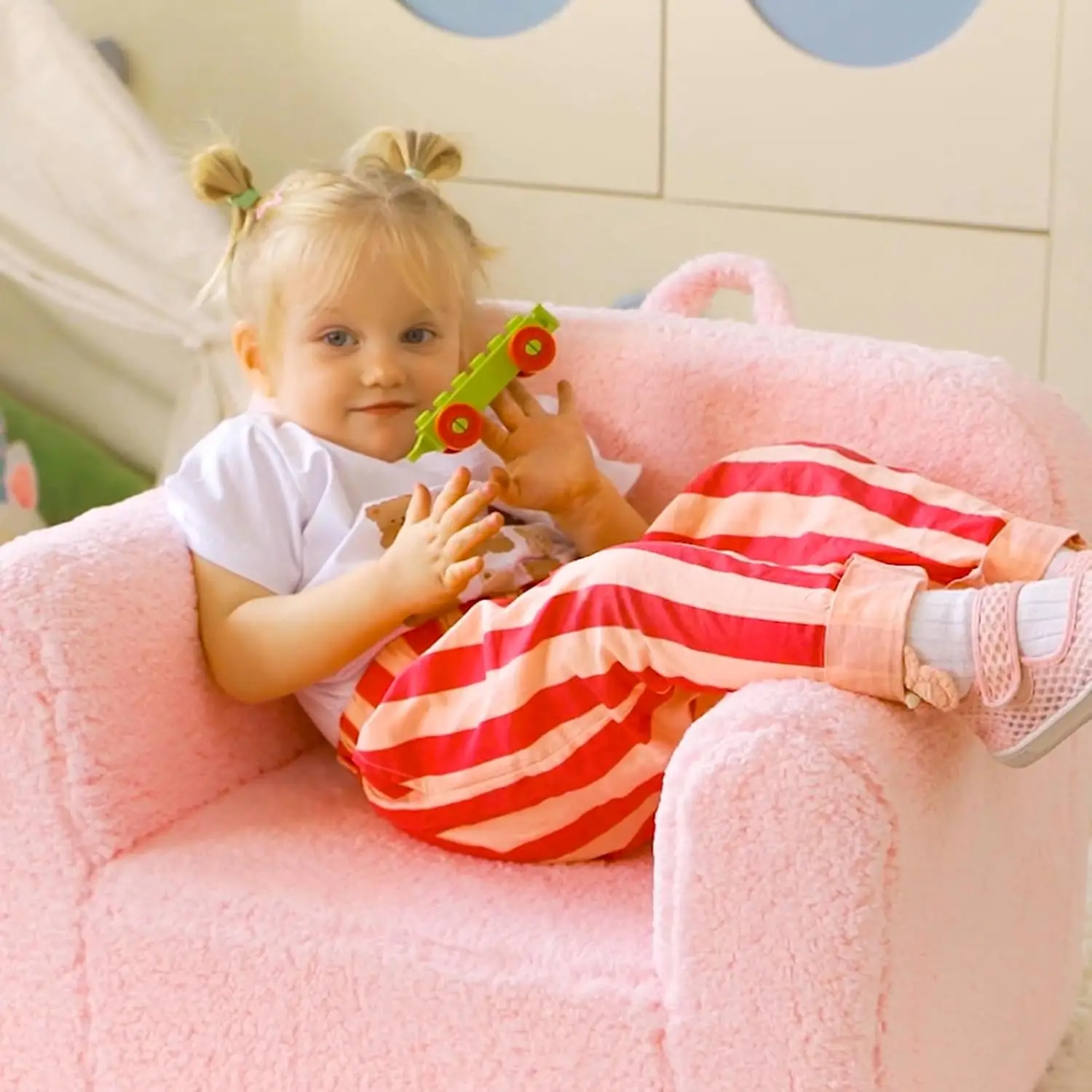 Kids Ultra-Soft Snuggle Foam Filled Chair, Toddler Cuddly Sherpa Reading Couch for Boys and Girls, Pink 4
