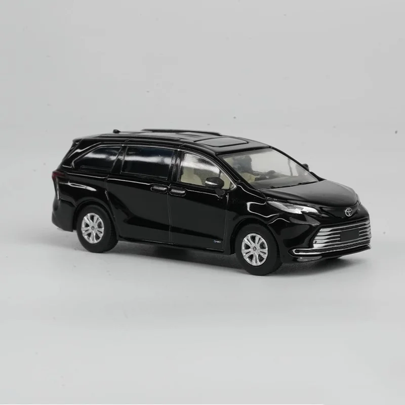 New Product In Stock Masdi 1:64 Toyota Sienna Alloy Miniature