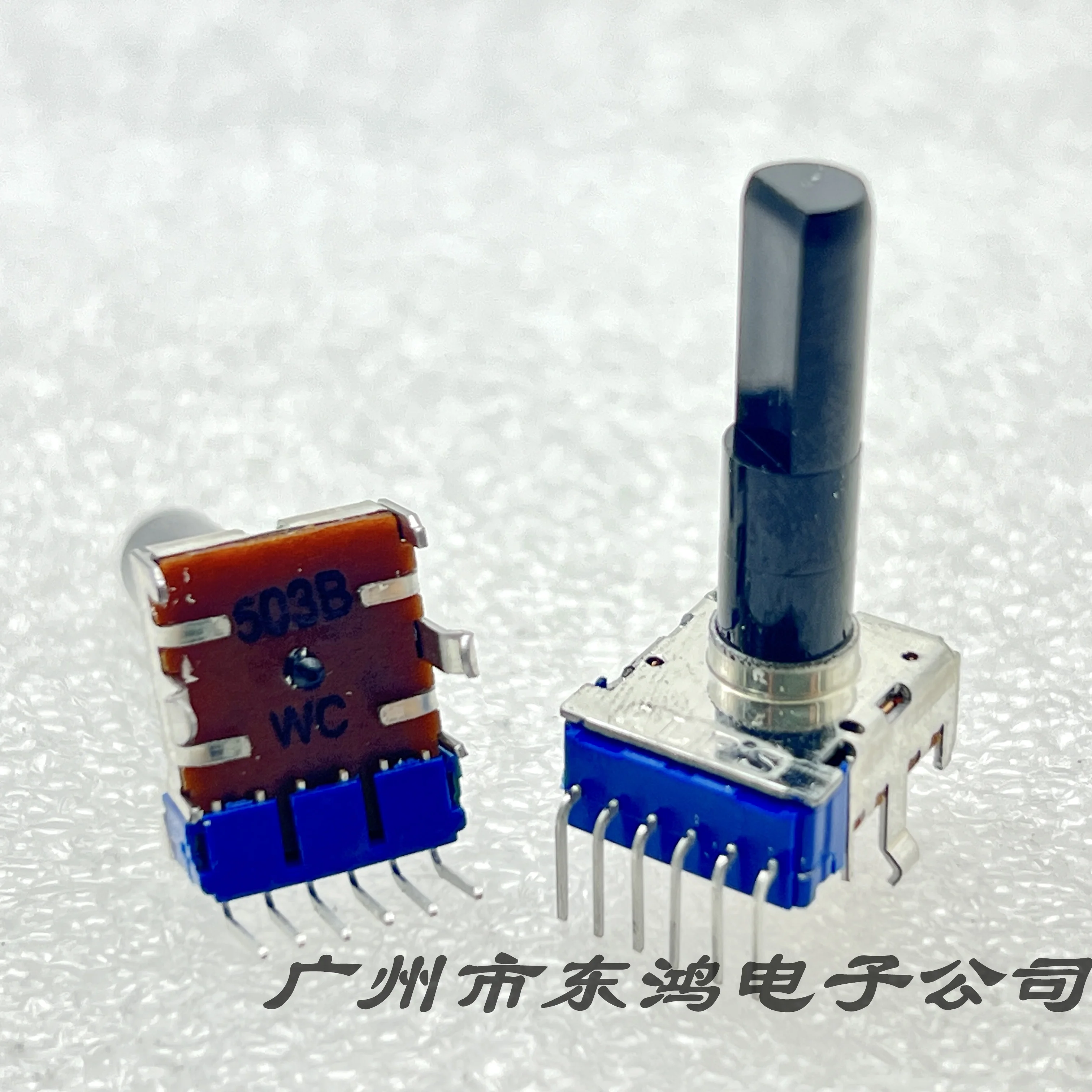 Japanese ALPS RK12 potentiometer 2PCS Yamaha mixing table adjustment B50K with midpoint positioning axis length 23mm