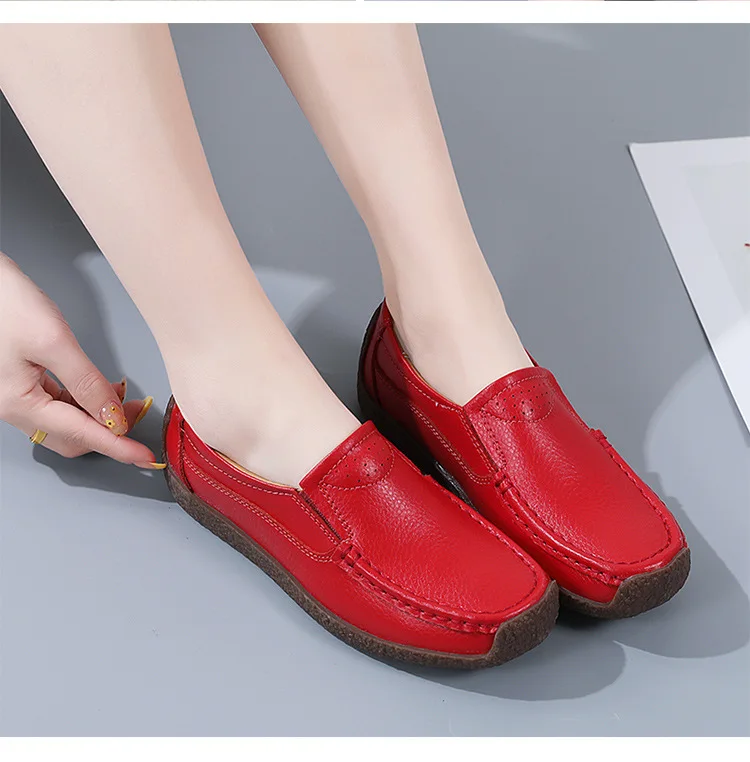 Spring Autumn Light Women's Flat Shoes 2022 New Comfort Plus Size White Women's Vulcanize Shoes Hollow Casual Women Loafers