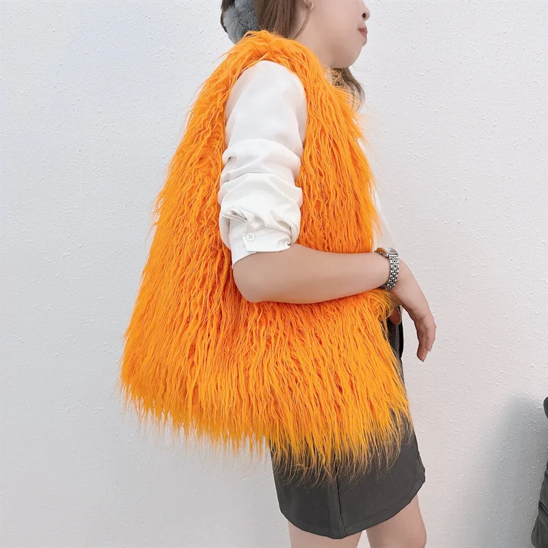 Bolsos de hombro peludos y esponjosos para chicas Kpop Y2k para mujer, tendencia de lujo, bolso de mano grande de piel sintética de diseñador, bolsos Harajuku