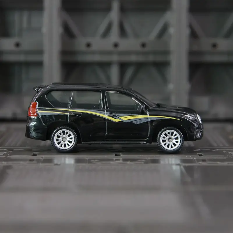 1:64 Diecast Alloy Off-Road SUV with Rich Details and Fine Workmanship