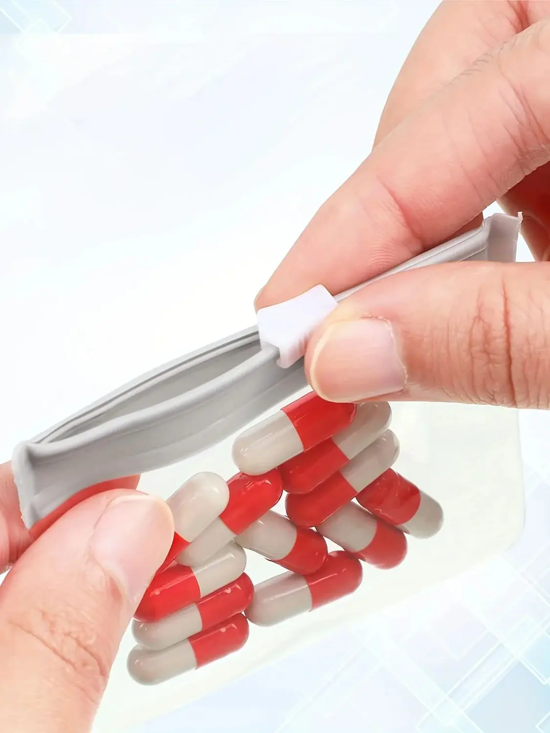 7 sacchetti per pillole, set di sacchetti per pillole riutilizzabili con cerniera, organizer per medicinali autosigillanti in 7 colori, sacchetti per medicinali traslucidi Trave - immagine 6