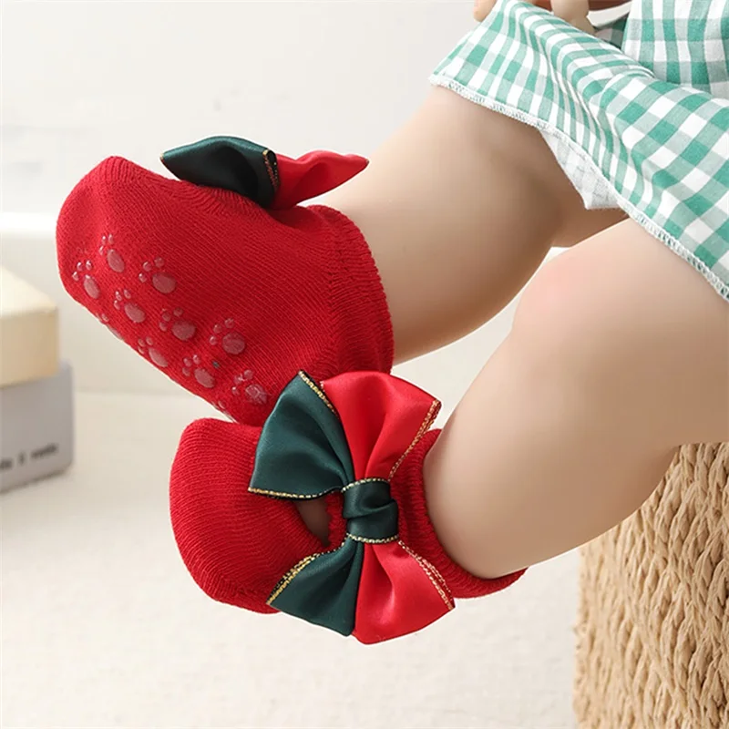 Adorable Christmas Baby Girl Non-Slip Socks with Grips and 3D Bow Design Cozy Warm Floor Crawling Socks with Matching Headband