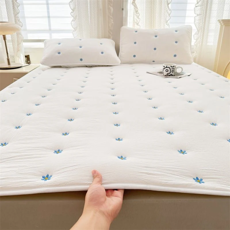 Household Mattress Soy Fiber Mattress Cotton Mattress Cushion Washed cotton soybean quilted embroidered non-slip anti-stain mattress