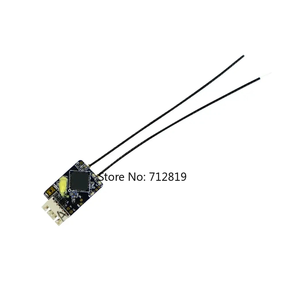 Récepteur FrSky R-XSR installé sur un drone FPV, montrant sa taille compacte.