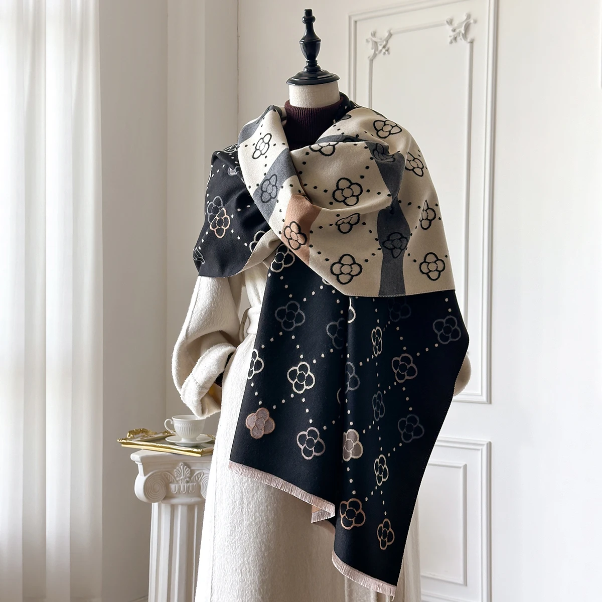 Luxury Autumn and Winter Cashmere Scarf Women New Warm Pashmina Blanket Poncho Scarves Fashion Print Shawl Thick Foulard Bufanda