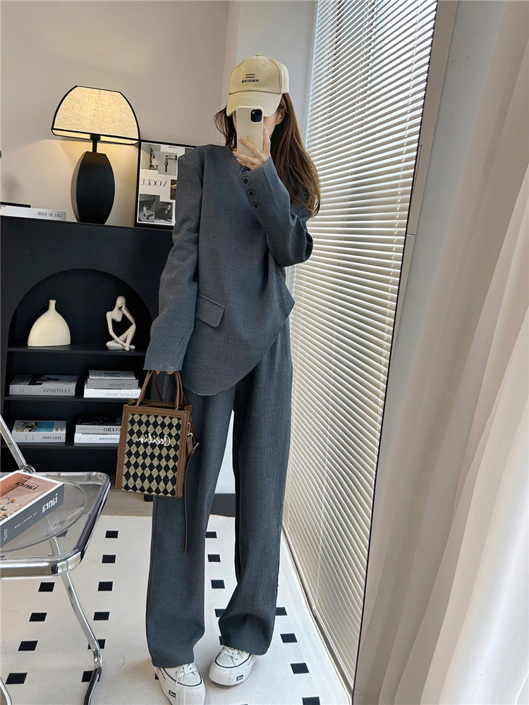 Рисунок 2 - Модные дизайнерские блейзеры BZVW