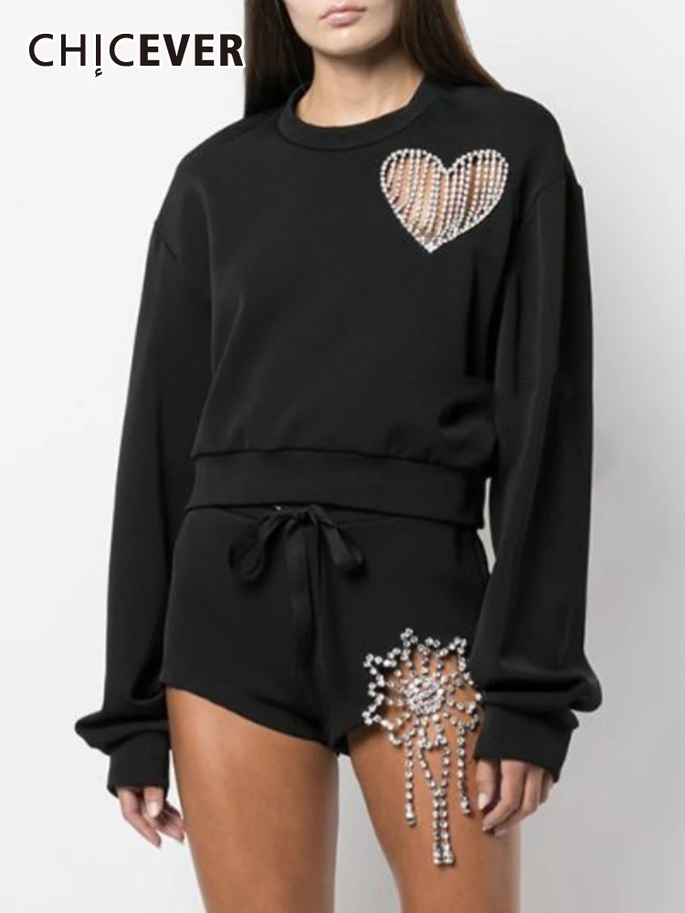 

CHICEVER Black Patchwork Heart Pattern Sweatshirt For Women Round Neck Long Sleeve Diamond Panel Casual Top Female Fashion New