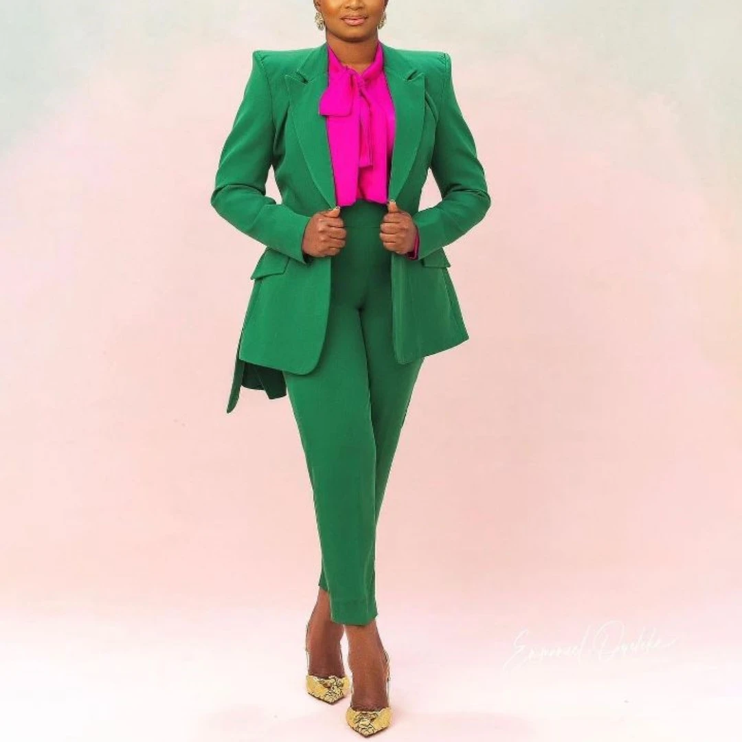 Elegant Green Women Suits 2 Piecces Formal One Button Blazer Pants Slim Fit Peaked Lapel Plus Size Tailored Mother Of The Bride