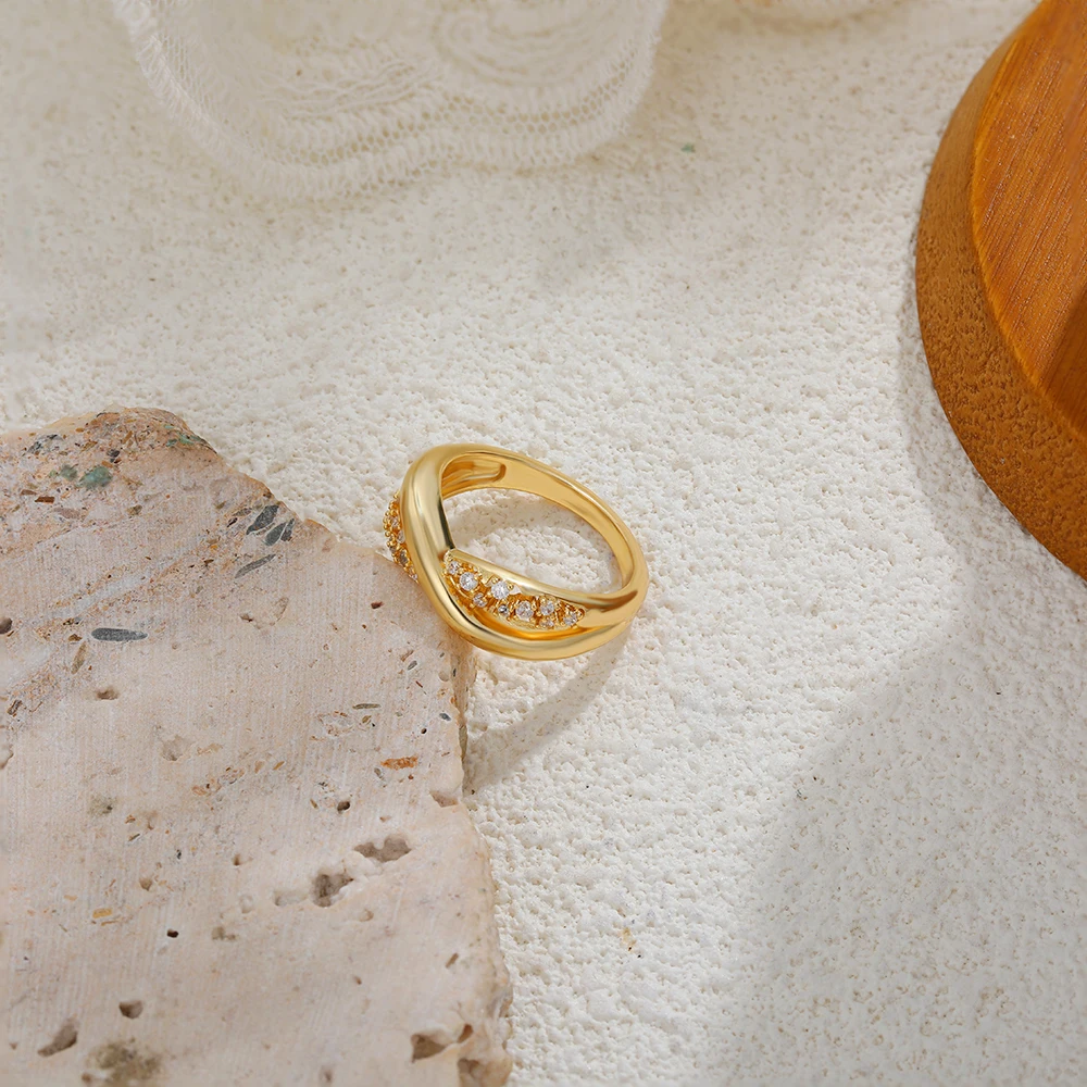 New 18K Gold Plated Crossing Smooth Metal Waterproof Rings Inlaid Cubic Zirconia Minimalist Wedding Ring Charm Jewelry Anillos