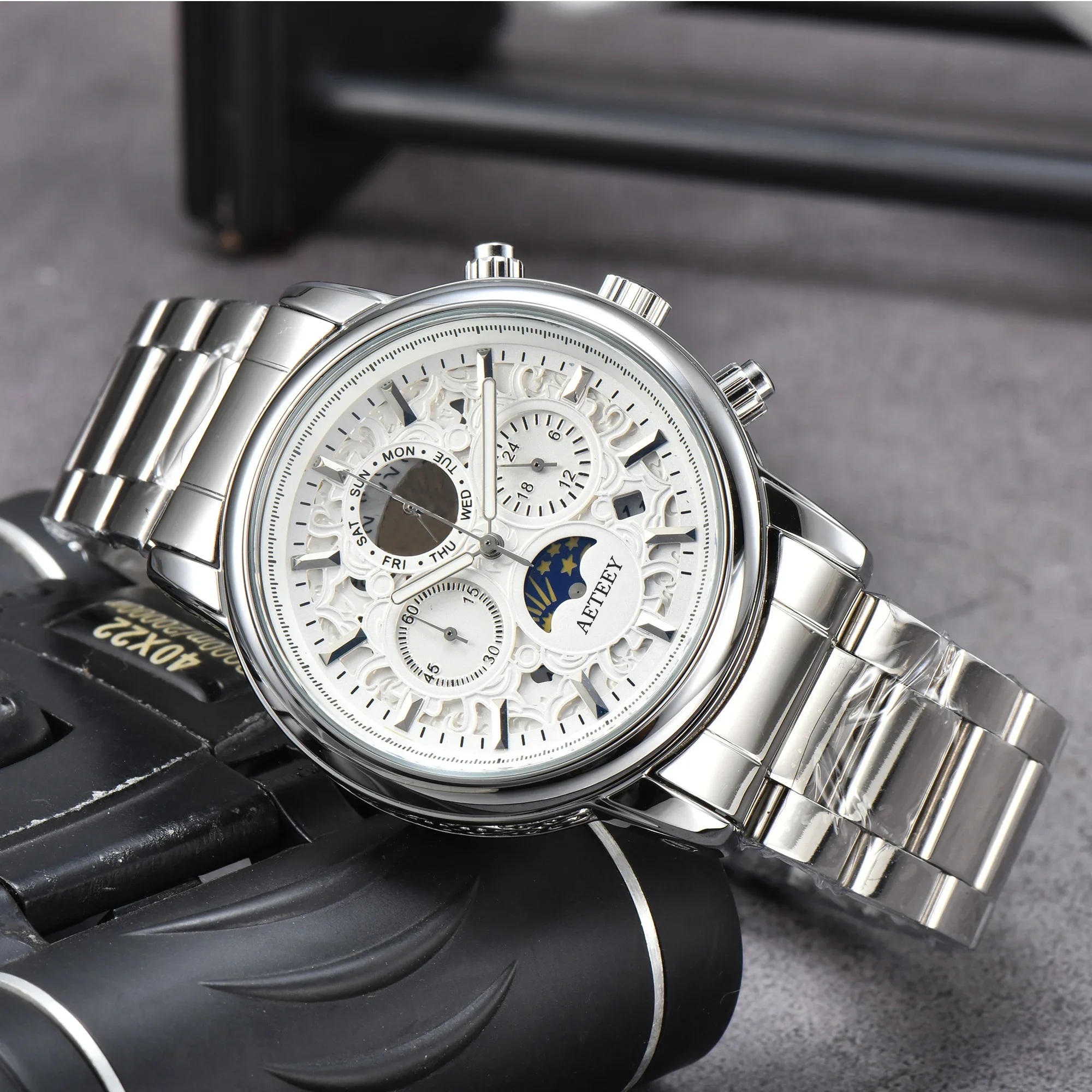 

2023 Top Original Brand Luxury Watches for Mens Multifunction Automatic Date Fashion Leather Chronograph Moonphase AAA Clocks