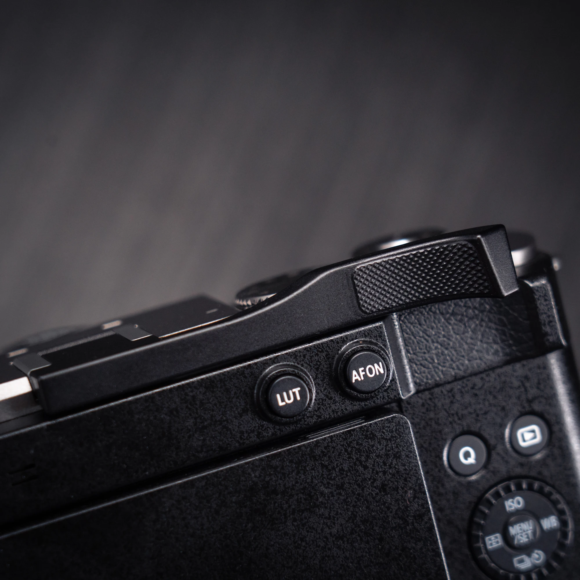 Aluminium Metall Blitzschuh Daumen-Up Blitzschuh Daumen-Up-Griff für Panasonic LUMIX S9 Kamera Handgriff Ergonomisch gestaltet – Detail 3